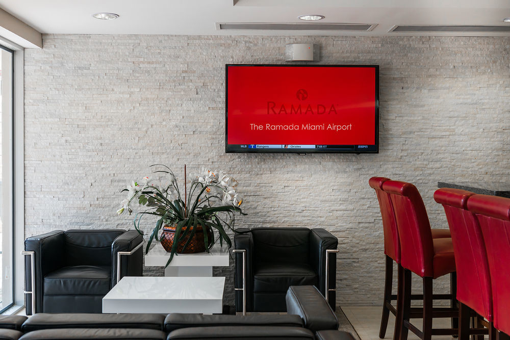 Ramada By Wyndham Miami Springs/Miami International Airport Hotel Екстериор снимка