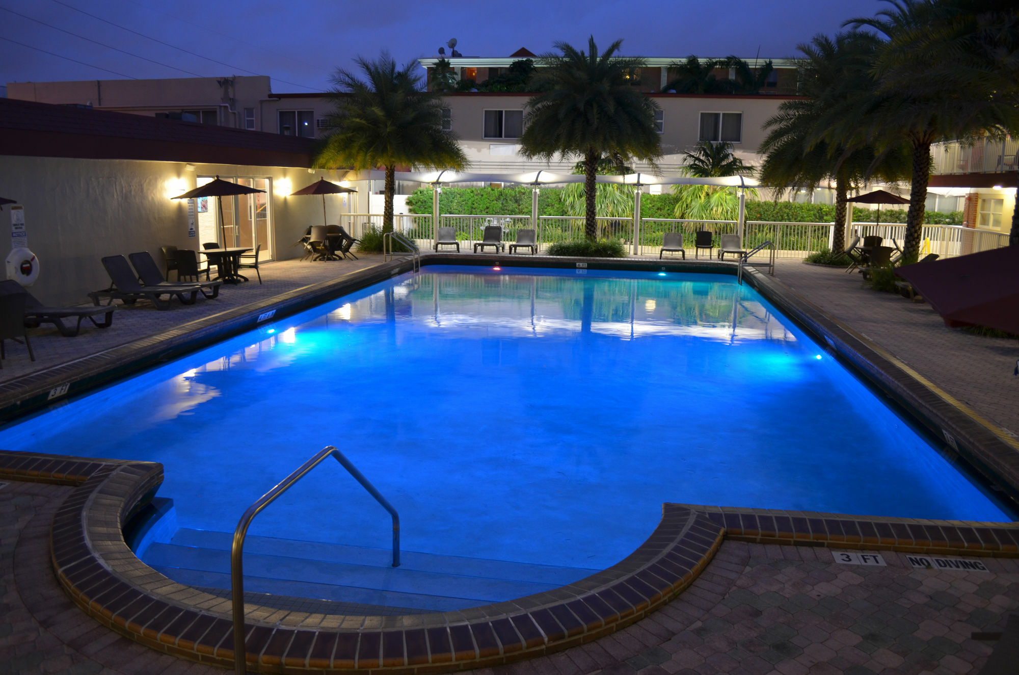 Ramada By Wyndham Miami Springs/Miami International Airport Hotel Екстериор снимка